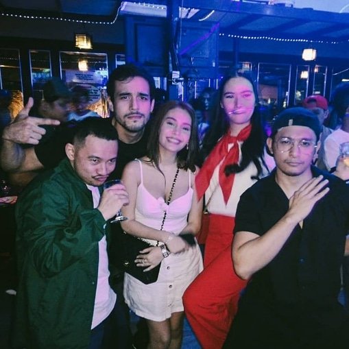 Gien23's tweet photo. Aww tropang malakas si mayor Drei asan? #SAMFinaleParty | Kit Thompson https://t.co/kxVQcgxUX3
