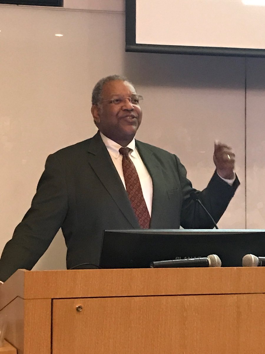 UCCancerCenter's tweet image. Dr. ⁦@OtisBrawley⁩ of ⁦@HopkinsMedicine⁩ inspires an audience filled with young people to keep pursuing careers in cancer research. #researcHStart