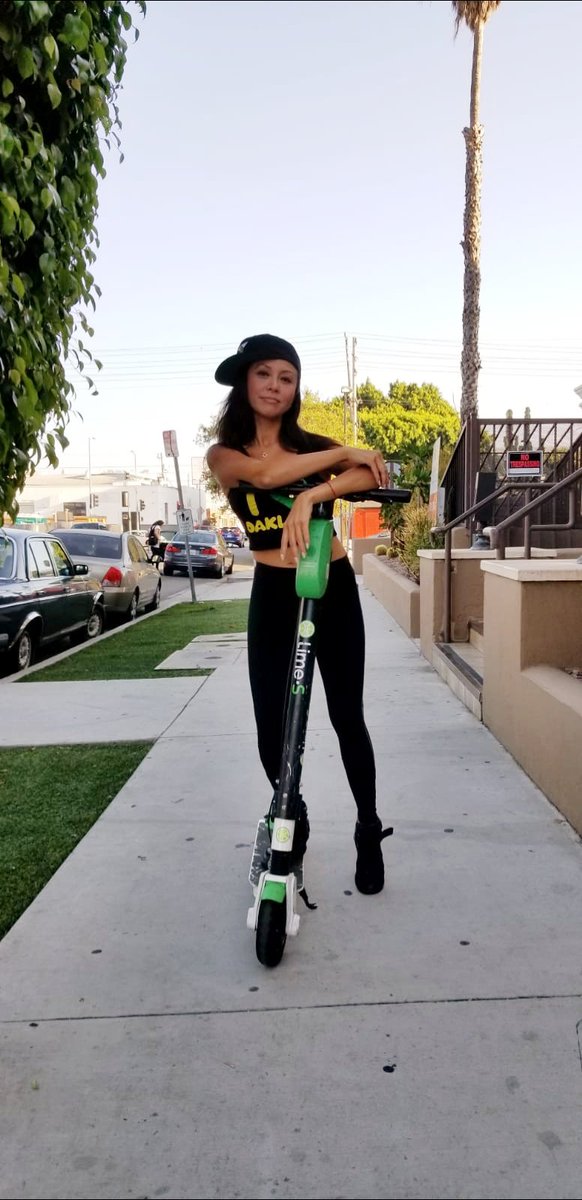 NCrystean's tweet photo. Big shout out to all my Bay Area homies! 🌞✌😘
#summerfun #iloveOakland #Calirocks #lime https://t.co/C8KRYIES8F