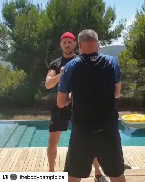 AndyVincentPT's tweet photo. Group pallof press in the sunshine today @thebodycampibiza. Putting in the work to create solid foundations to bulletproof bodies 🙌🏼 https://t.co/uVcqKefHa1 https://t.co/3LpNooEZgf