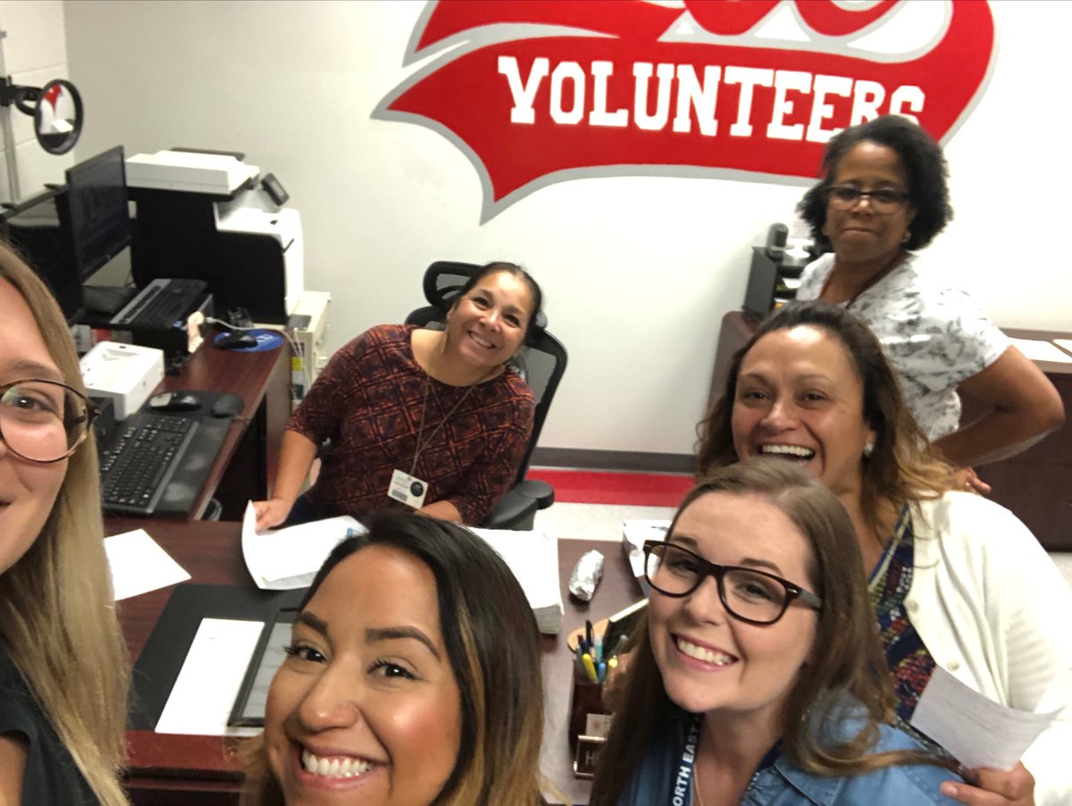 kybozz's tweet photo. Just did a scavenger hunt to get to know our new campus #sweaty 😂#theNEISDway ⁦@leeneisd⁩ https://t.co/61sSZpOtIj