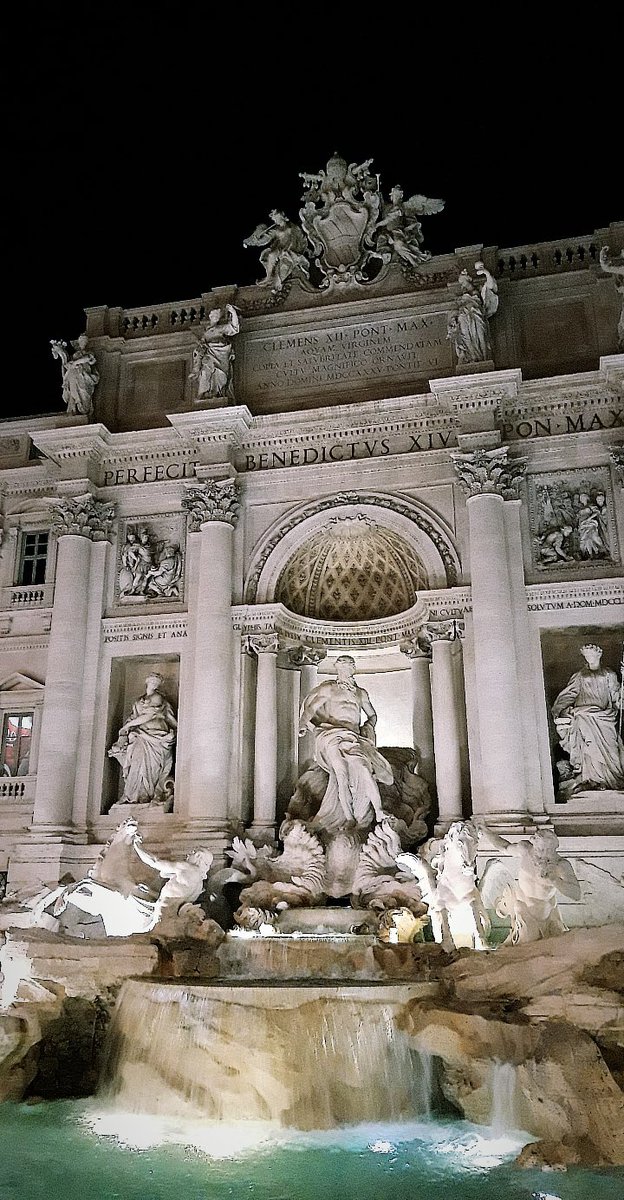 martymcfly_24's tweet photo. Roma ✈🇮🇹 https://t.co/ptKn972VOH