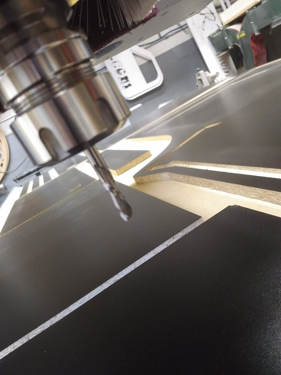 TimberArtCnc's tweet image. Melamine machining with down spiral bits light passes,high speed and clean spoil board. #CNCwoodworking #cncnesting