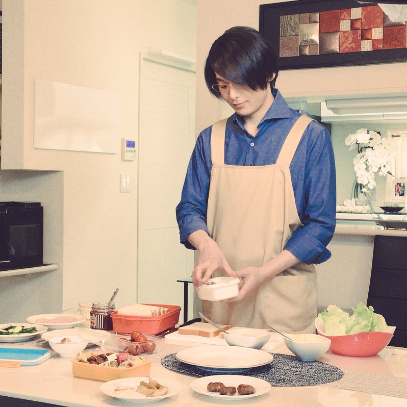 ボンちゃん 12 14 15 Thanks 2 You ただいま ドラマ見返し中 名前をなくした女神の安野さんといい ホリディラブのわたるんといい 好きだわ たまんない メガネ スーツで見た目も 不器用さんなモラハラ夫くん達 愛おしいわ