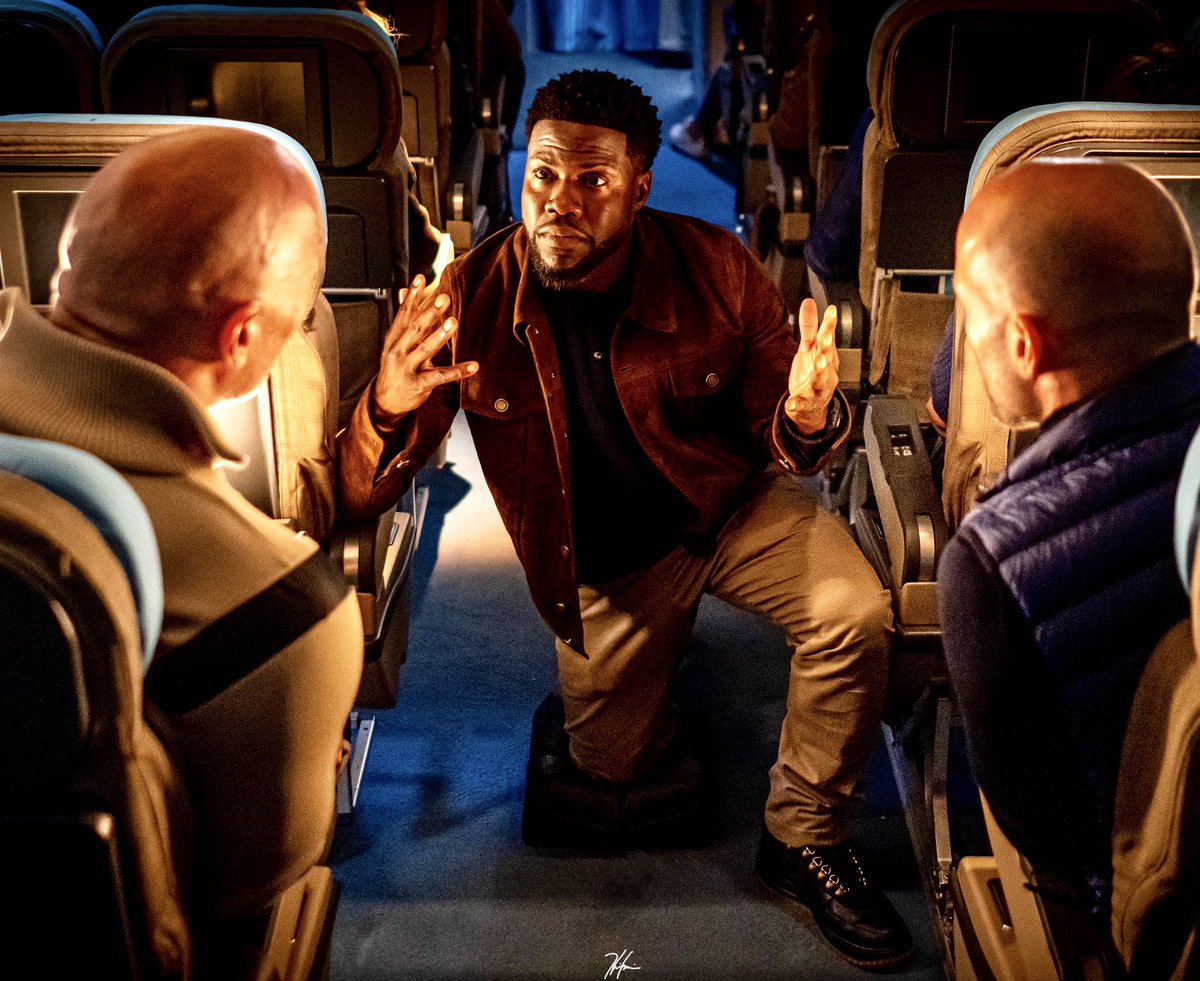 hhgarcia41's tweet photo. AIR MARSHAL DINKLEY 😂 
One of the great things about creating @HobbsAndShaw was having our friends come and play with us! @KevinHart4real killed this character &amp; we can’t wait for you guys to see what we have planned for #AirMarshalDinkley in the future! @TheRock @SevenBucksProd https://t.co/FVtgbWFtJS