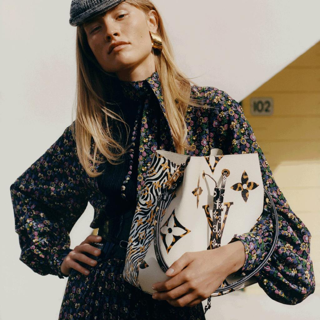 Louis Vuitton on X: A bold alternative. #LouisVuitton's Monogram Jungle  Collection brings playful animal prints to the Monogram Giant canvas.  Explore the new capsule of bags and accessories at    /