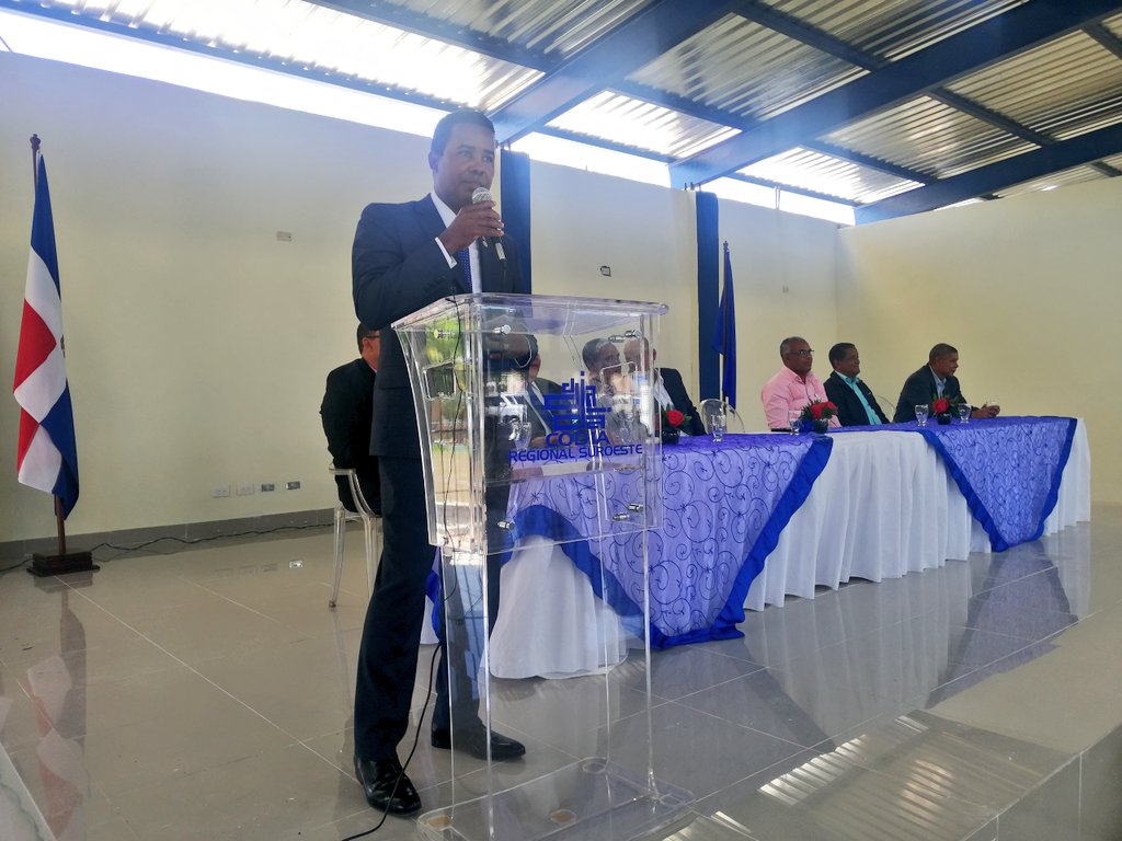 CodiaCentral's tweet photo. Ahora | Palabras de nuestro Pte., Arq. @gomdis, en la inauguración de las nuevas instalaciones de la Casa Club en la Regional del Codia Suroeste Barahona. 

#CodiaInforma #CodiaInaugura https://t.co/sJZIQEWe62