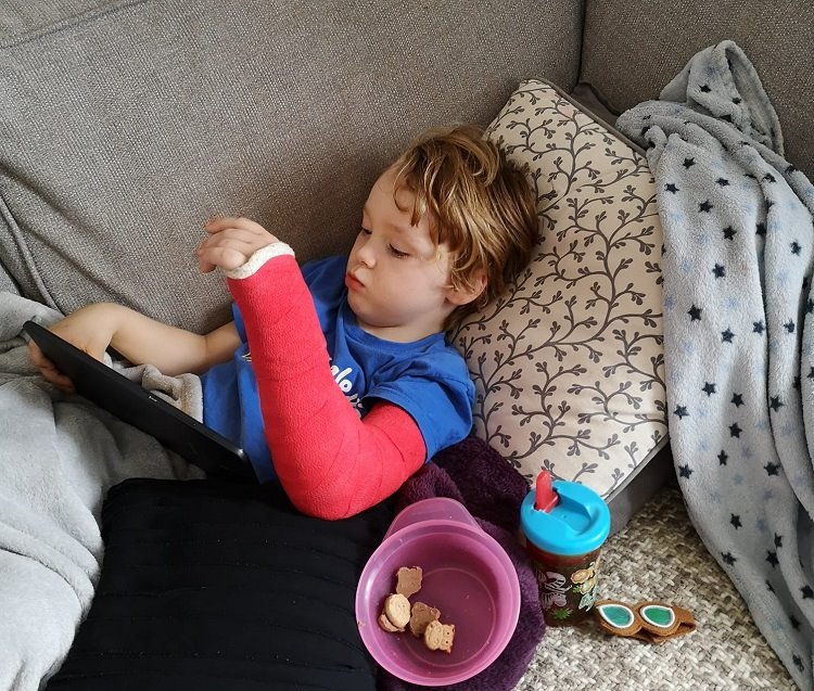 BobHambleton's tweet photo. Good writing progress, a sad goodbye and one delayed visit but another expected.  Please click here:-  https://t.co/o8CXhcoIK8 https://t.co/NvIiAlubCW