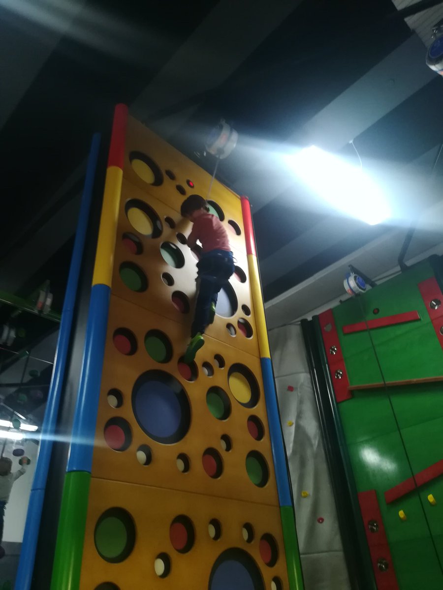 leahkerri2's tweet photo. We have a new clip and climb open near us. Kids loved it 😁 and they are nicely worn out now to 😂 #tweenparenting https://t.co/EzPXQ8lWrX
