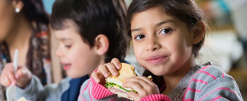 KPMidAtlantic's tweet photo. Thrive Local is the most comprehensive, far-reaching social health network of its kind. Kaiser Permanente is partnering with @UniteUsHQ to connect health care and social services. Learn how Thrive Local can help https://t.co/QnfqEZZOXU https://t.co/6F0ODGGdeq