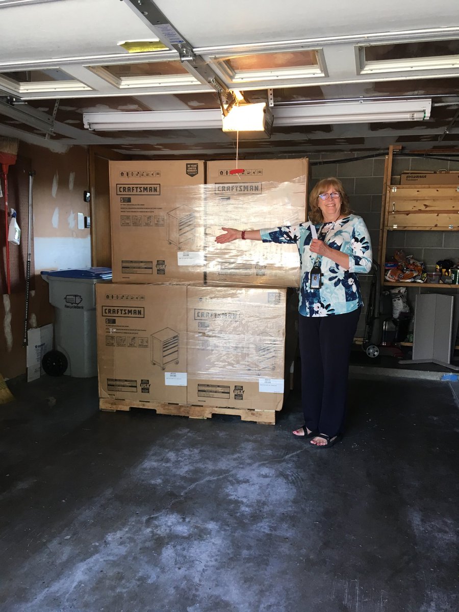StMaryBell's tweet photo. Maker space equipment arriving daily. Thank you Stanley Black and Decker!! https://t.co/wxpTyfp0oW