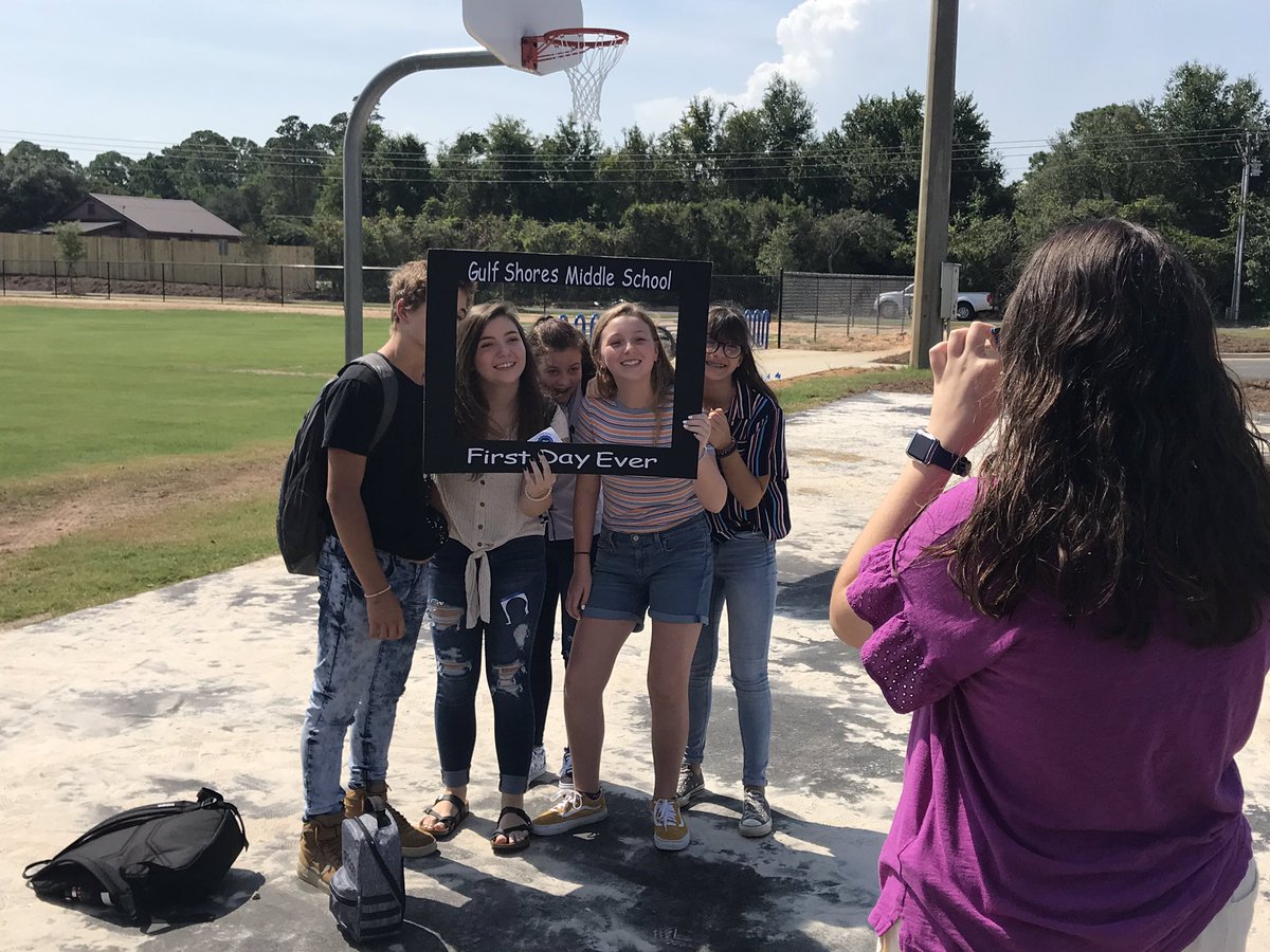 GulfShoresMS's tweet photo. It’s been great seeing all these smiling faces back today!
#FinsFirstDay #FirstDayEver #MakeWaves #RfactorGSMS https://t.co/FRtKCjrFAt