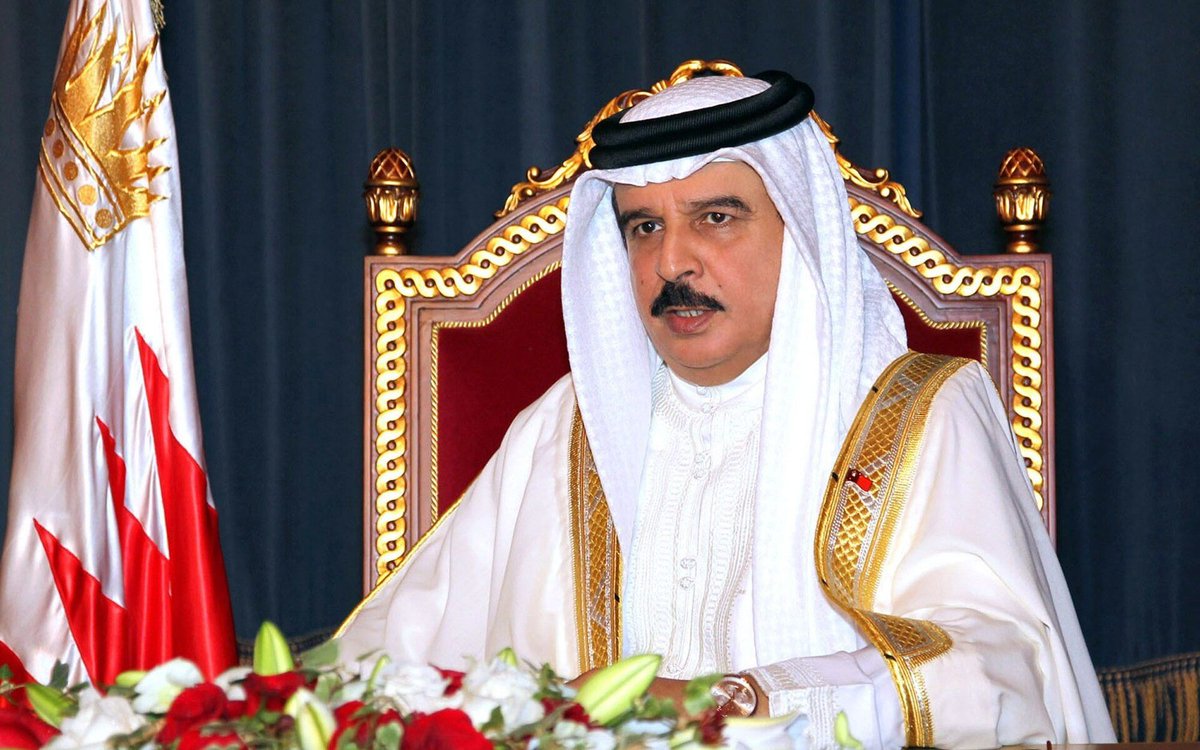 GovtofPakistan's tweet photo. Prime Minister Imran Khan made a telephone call to the King of Bahrain, His Majesty Shaikh Hamad bin Isa Al-Khalifa, to apprise him of the evolving situation in the Indian Occupied Kashmir (IOK) and Indian violation of the UN Security Council. https://t.co/7mhZCzTgwI