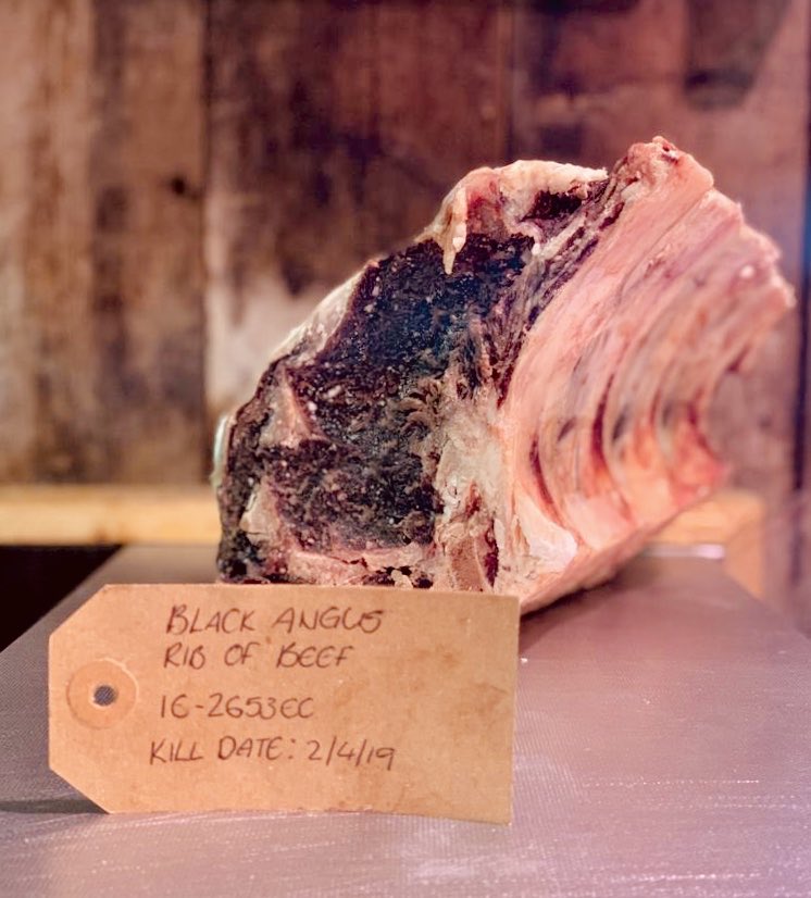 Ever tried 130 day aged Beef?Well here’s your chance... like and retweet this for your chance to win this 130 day dry aged rib of beef from Castledermot Co. Kildare. Winner announced next Thursday 15th August (must be collected next weekend in our Sutton store) 
#higginsbutchers