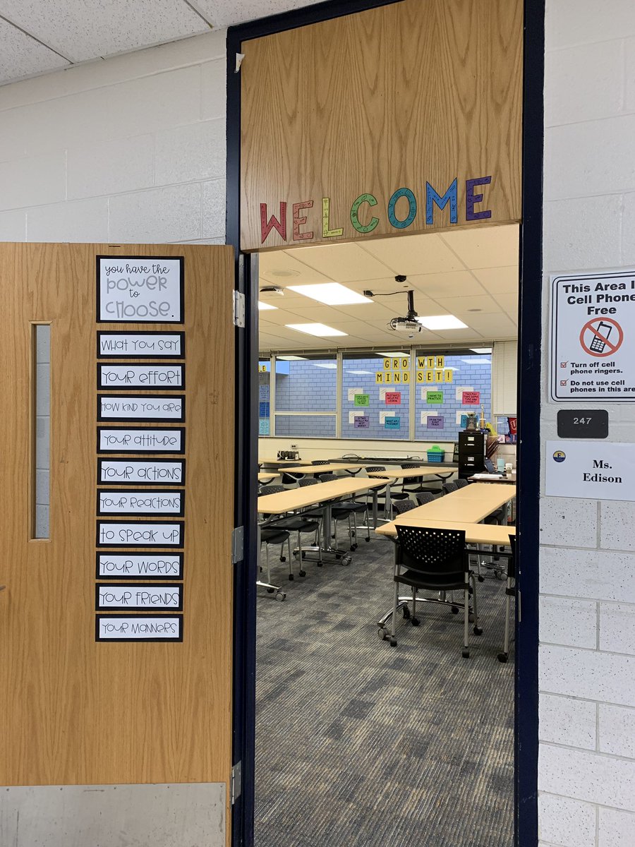 MsEdisonsMath's tweet photo. Put the finishing touches on my classroom today. Ready for the school year to begin! #year7 #algebra #geometry #advancedalgebra
Thank you to these teachers for the amazing resources!
@RamonaRecommend @aharri5on @YakubovMath & https://t.co/lZDfsKL5eQ(on instagram) https://t.co/CywqZS48W4