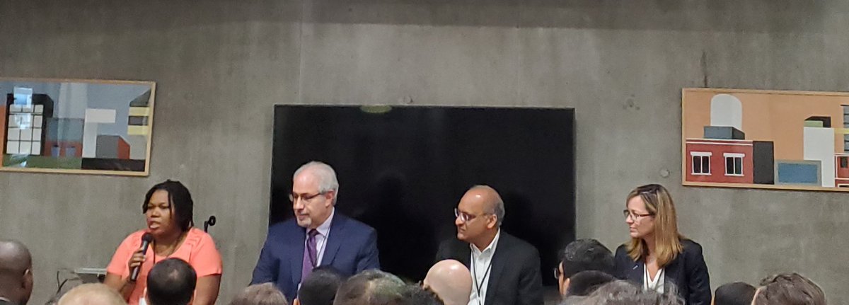 kkalra_22's tweet photo. Learning firsthand from the #nephrologyleaders @anupamuab @kramer_holly @SLeonMD @DiMiRenalMD @NBLUniv #NBLUniv @ASNKidney @nkf https://t.co/SRBzT2rmo2