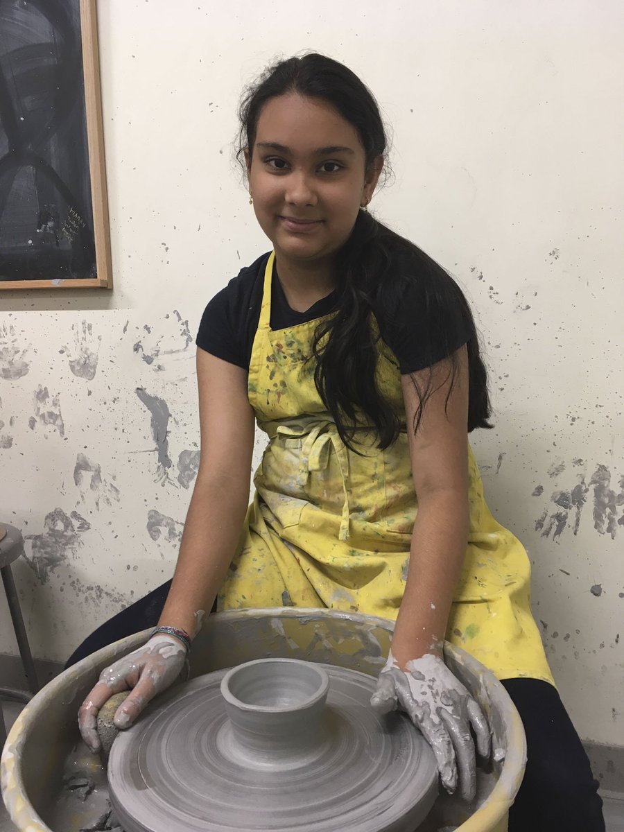 DAVArts's tweet image. DAVA's fall programming begins Monday. Get ready to be creative and express yourself with DAVA! #Davarts #fallprogramming #freeartclasses