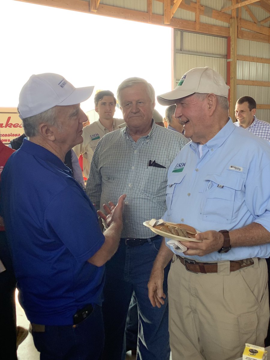 ruralagcouncil's tweet photo. Minnesota Farmfest is a wrap! Thank you @SecretarySonny @RepAngieCraig @collinpeterson @TedYoho @JimHagedornMN @RepDeanPhillips @PeteStauber @S_Buchta for talking with Minnesota farmer’s on the importance of securing trade and the need for Congressional action on #USMCA.#USMCAnow https://t.co/6h50wis9LR