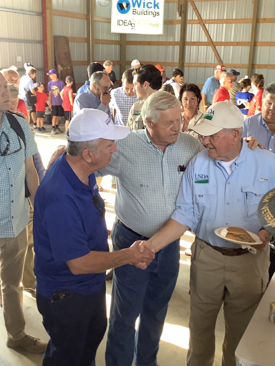 ruralagcouncil's tweet photo. Minnesota Farmfest is a wrap! Thank you @SecretarySonny @RepAngieCraig @collinpeterson @TedYoho @JimHagedornMN @RepDeanPhillips @PeteStauber @S_Buchta for talking with Minnesota farmer’s on the importance of securing trade and the need for Congressional action on #USMCA.#USMCAnow https://t.co/6h50wis9LR