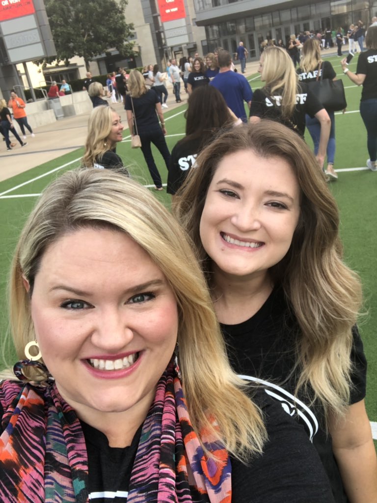 HaleyHudnall's tweet photo. #camprobertson #FISDconvocation2019 https://t.co/Iae7cYCP4D