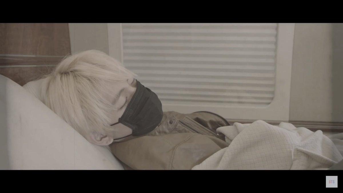 Vantejkk's tweet image. Durma como um urso de inverno 💕💕
#WinterBear