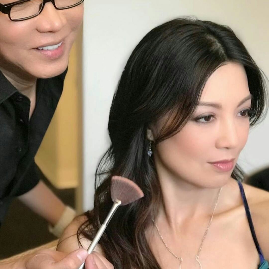 MingnaNews's tweet photo. 📷 || mingna_wen vía Instagram: "
Behind the glam is the fabulous makeup artist who does his magic. Thank you, @edgardsaints. Love these lovely pics. You are precious &amp; such a talent. 🥰😘 @warnerbrosentertainment #asiansrule" [ 08.09.19 ] https://t.co/WVee6k4QEz