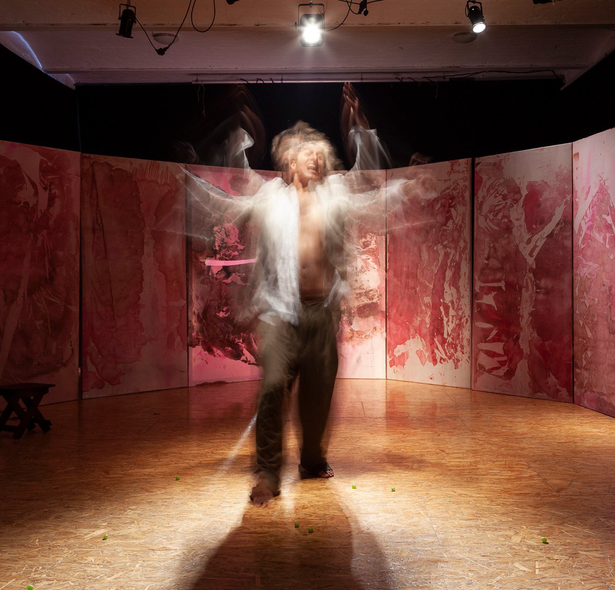 _MattFranco_'s tweet photo. LAST DAY for Alpha Who? Can't believe our @CamdenFringe debut is almost done! It's been an amazing experience!

See it tonight at 7pm at @cockpittheatre. Tweet us and let us know what you think. ❤️

#camdenfringe #lastday #Weekend https://t.co/ohmKTnMVY5