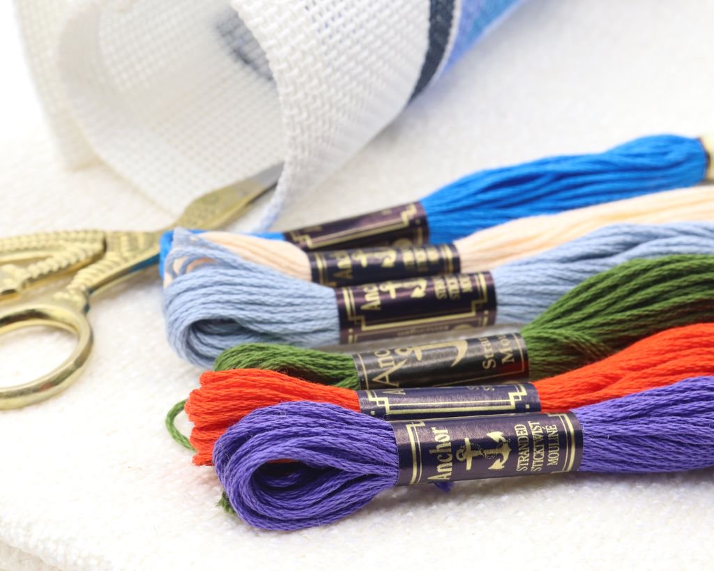 RNeedlepoint's tweet photo. The latest addition to our "Expert Series" -- Anchor Embroidery Floss -- is now online! This 6-strand cotton comes in a large range of color families. Be sure to subscribe to our Youtube channel to see this and more of our videos!
#needlepoint #anchorthread #embroidery #YouTube https://t.co/FSMJ7eKibe