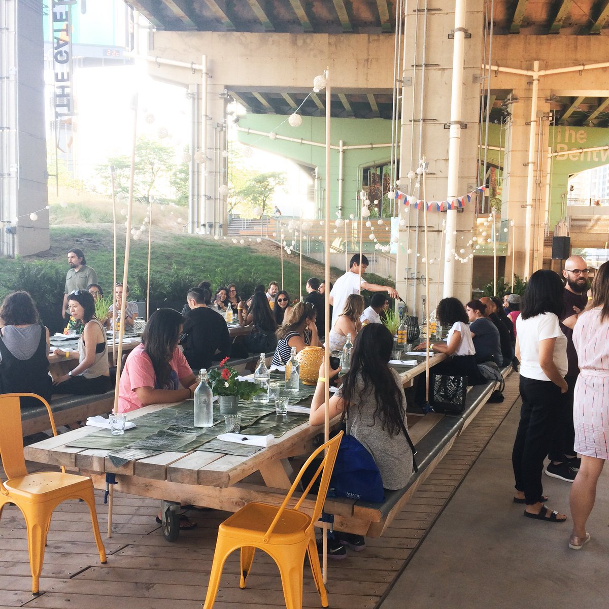 thebentway's tweet image. A typical #kamayan meal features a table covered in banana leaves which is then artfully arranged with a variety of traditional Filipino dishes.

Thanks everyone who enjoyed us for dinner!💛

#CommunalTable with @TheDepanneur and @BigEgrinds 

(3/3)