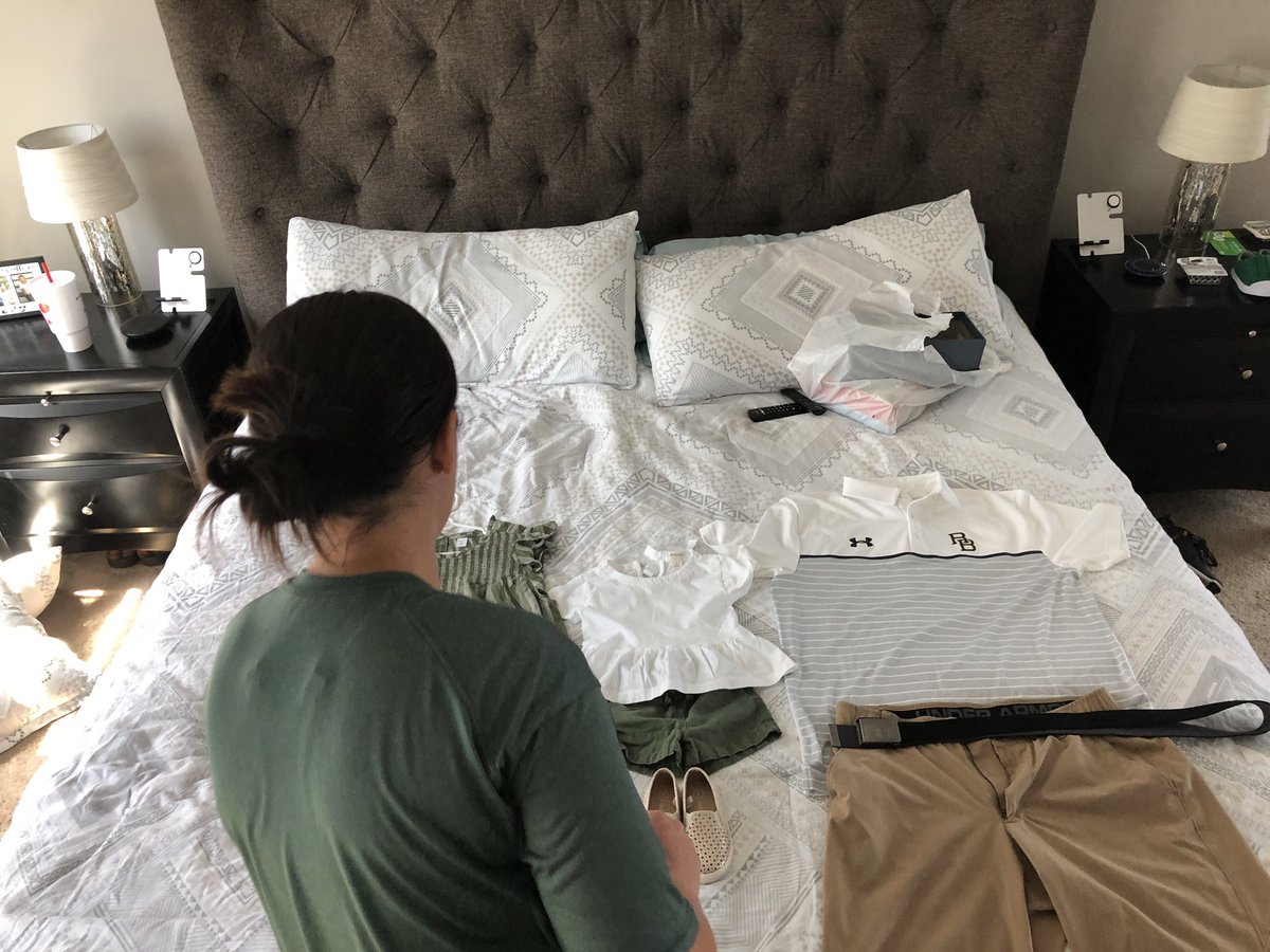 coachpburnett's tweet photo. I watch film to prepare...my wife prepares by planning picture day outfits for the family. #shedarealmvp #coacheswife @RBGatorFootball https://t.co/fUO0wiYweF