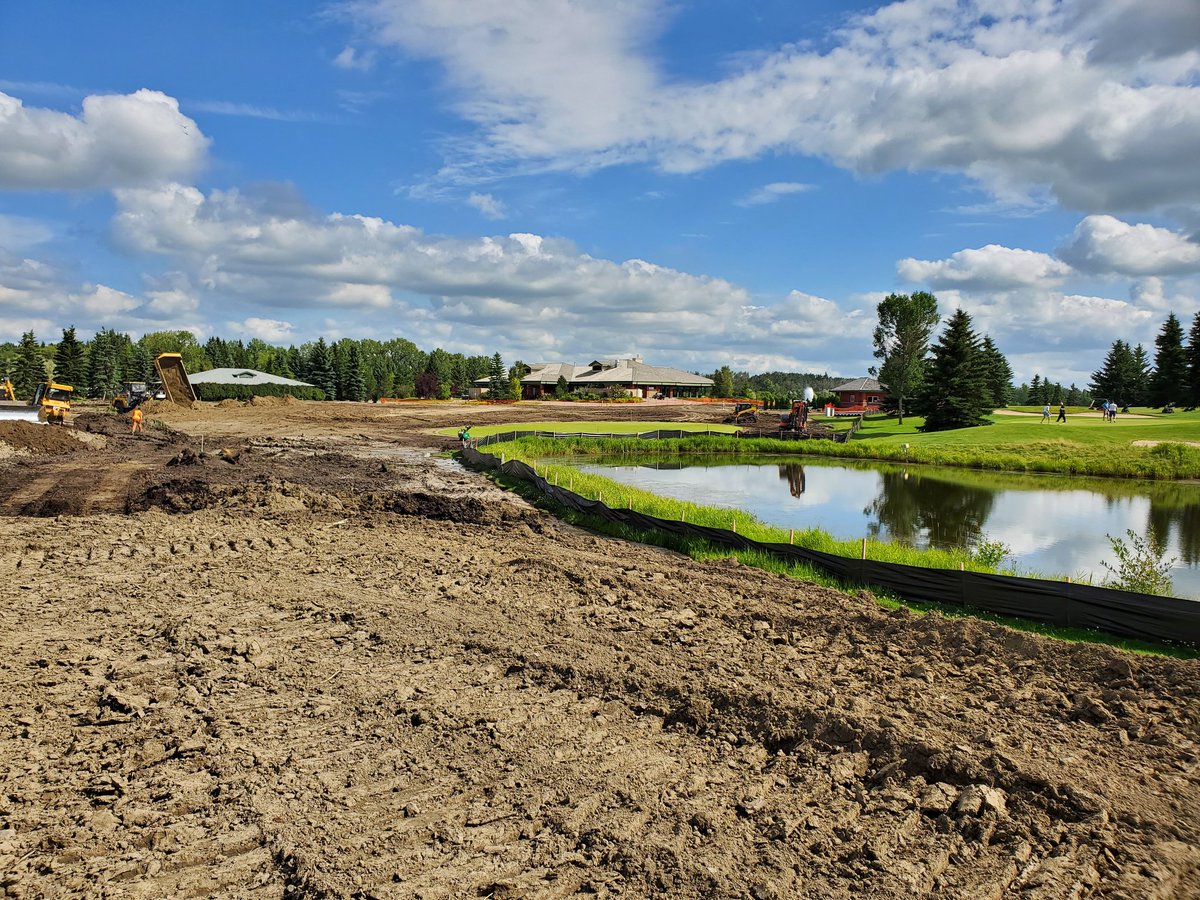 beebemichael's tweet photo. Another good week at EPGCC. Working on the new short game facility and driving range. The CTC team is glad to finally have some dry weather. @PClubMaint @epgcc https://t.co/NSK5AlfxLu