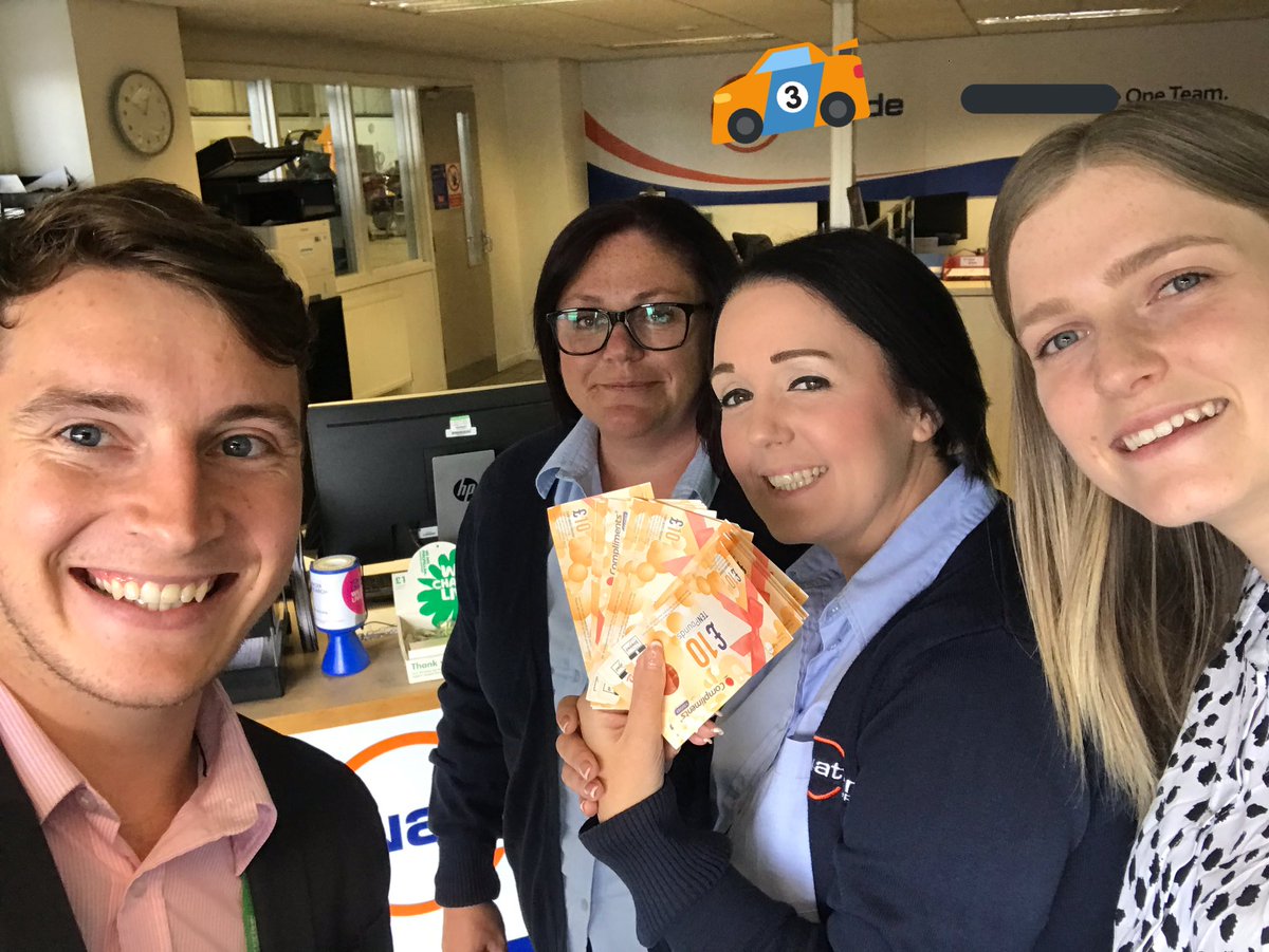 oliver_elson's tweet photo. Lovely introductory meeting with one of our local body shops! Thanking them for their referrals, by dropping off some snacks and vouchers! #BodyshopBallers #ChasingChamps https://t.co/GUdpoUCqGf