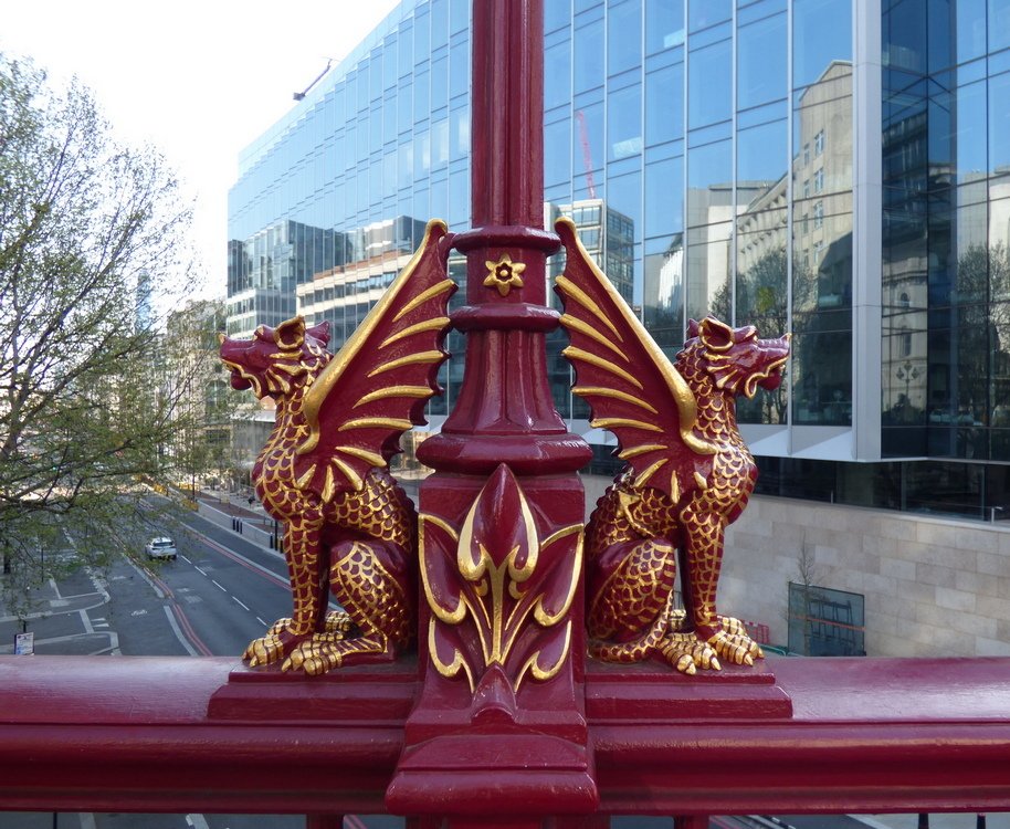 Dragons of London tweet media