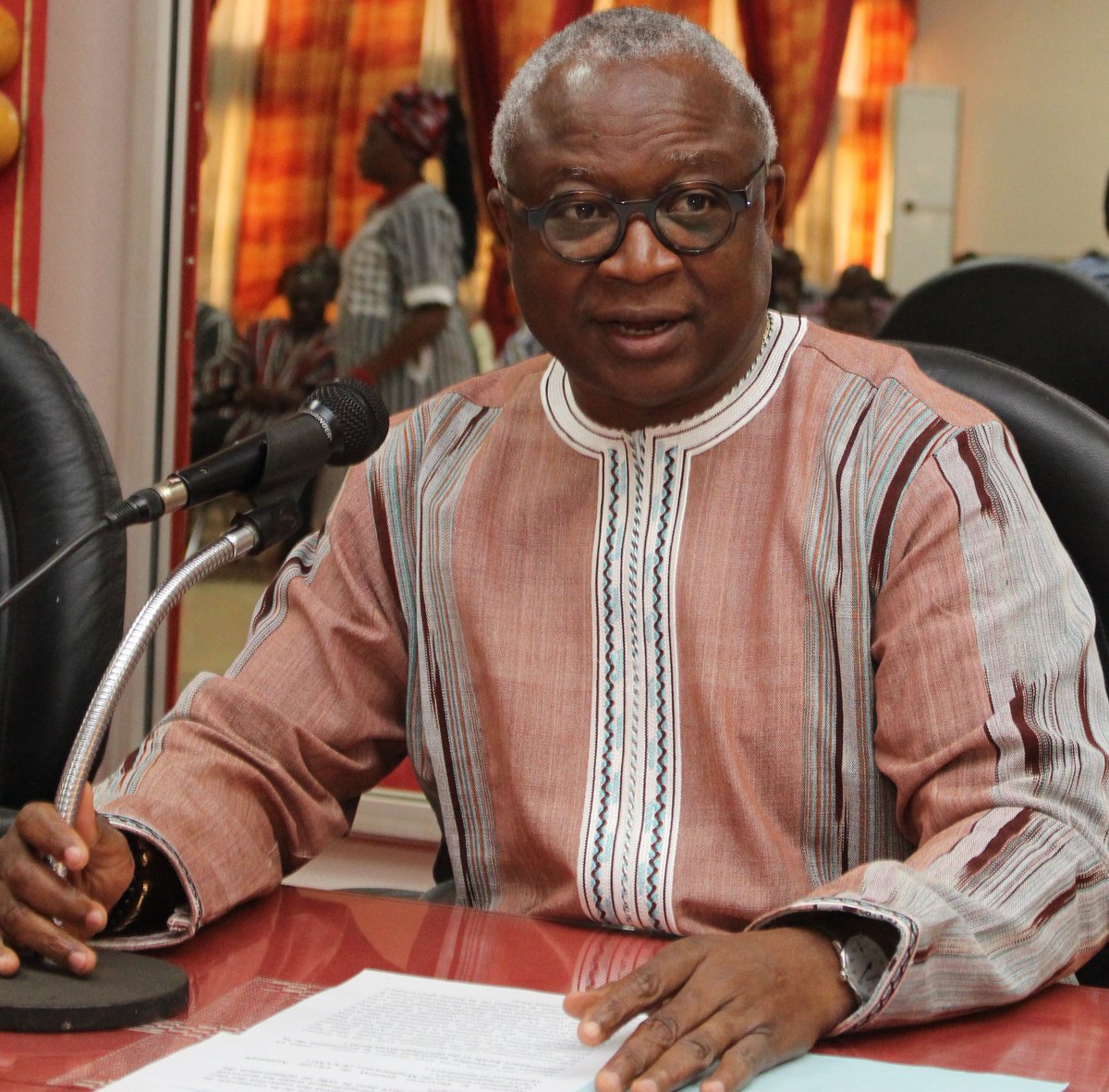 #Faso_Horizon sur la gestion de la commune de Ouagadougou Le projet Voix de Paix vous propose le 3e numéro de l’ #émission #Faso_horizon ce samedi 10 août 2019 à partir de 15h10. Dans ce numéro, il s'agira de faire le bilan des 3 ans de gestion de la ville avec le maire BEOUINDE.