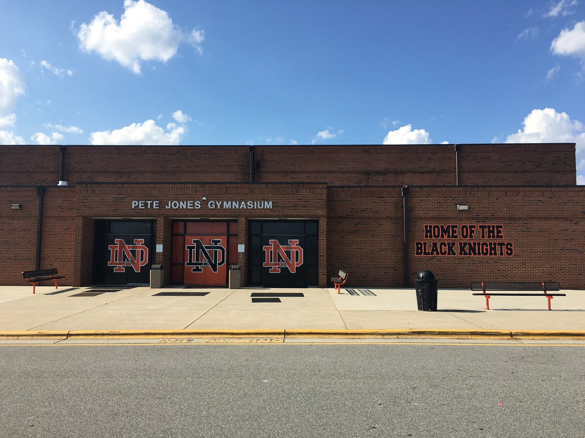 ProcalDecalGal's tweet photo. We were busy yesterday at @NorDaHI @NDBK_Athletics branding at its finest #branding #school #graphics https://t.co/VcQfiJtl0M