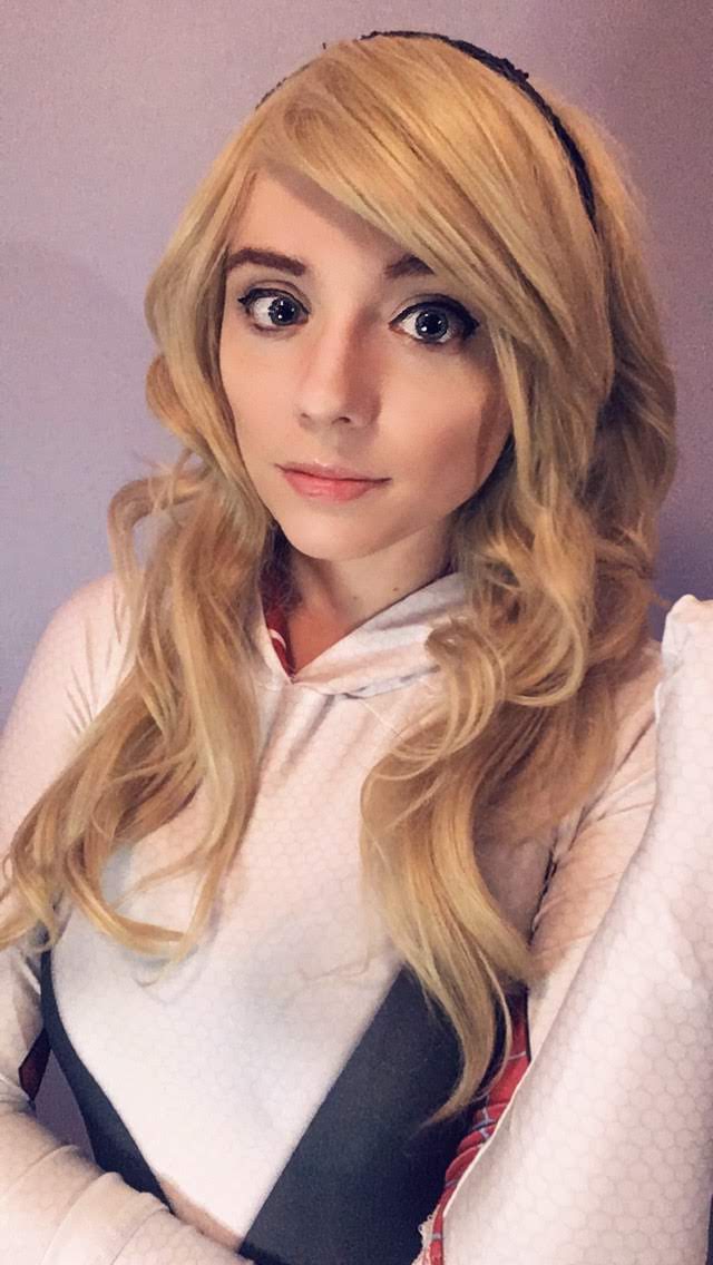 Opal92Heart's tweet photo. New Cosplay! It's been a while but i'm excited for this one, I've been waiting to do this girl for a while! #spidergwen #gwenstacy #marvelcosplay #spiderverse #midwestcosplayer #wisconsincosplayer #spidergwencosplay #marvelcosplay https://t.co/RqLfLhNXaZ