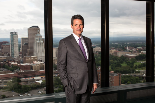 gbowen100's tweet photo. The Hartford's Chairman and CEO Chris Swift talks in the Wall Street Journal about how the company is using data and artificial intelligence to combat opioid misuse. Read the interview here. #iwork4thehartford https://t.co/UDjQA7Amua https://t.co/zVV1PyBWpu