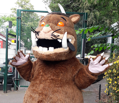 Don't miss The Gruffalo in Queensgate on Monday! He'll be at the pop-up shop near John Lewis.
ow.ly/amqr50vt3me