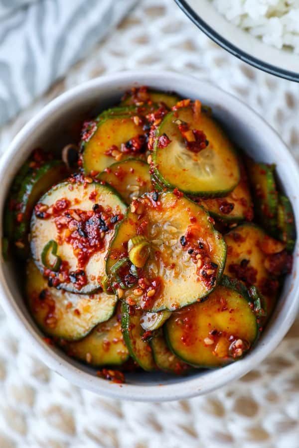 misspickledplum's tweet photo. Serve this #spicy and smoky #Korean Cucumber #Salad as a side (banchan) at your next Korean #BBQ feast or backyard #cookout!
10 minutes from start to finish 👏💥🥗
Get the Recipe 👉 https://t.co/SvwgD13Q8m https://t.co/vbVwhObZdW