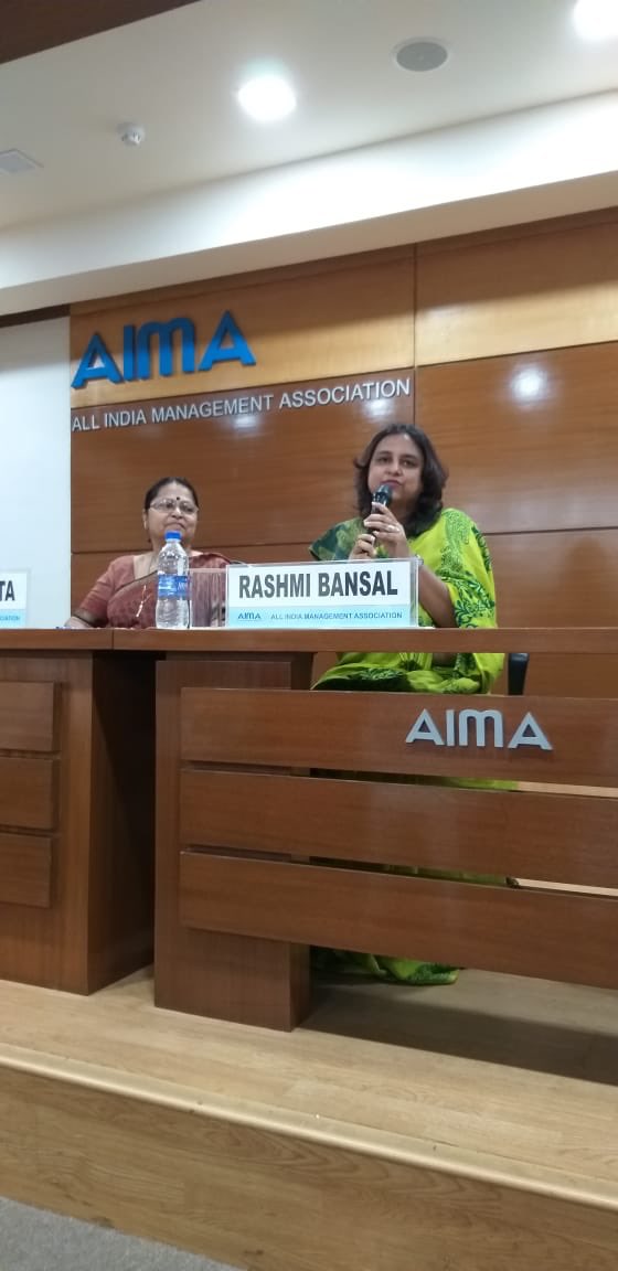 amitabhk87's tweet photo. Delighted to meet Ms Chitra Gupta at the release of Rashmi Bansal’s book “Shine Bright” With her unorthodox &amp; creative ideas she has transformed a low performing Govt school - Zeenat Mahal Sarvodaya Kanya  Vidyalaya into an institution of excellence. Remarkable teacher! https://t.co/5e6EXD2rR0