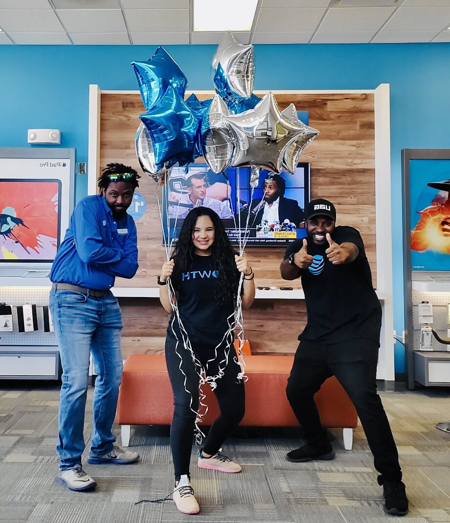 GraceFCarrillo's tweet photo. We live baby, we live!! So excited for our new @Riverbend9516 location 🎉🎉 It’s beautiful! Congrats @PrimeComms @DWeatherly30 @ATT_Chad 🎉🎉@AdamMRagab @404girl #StoreIsBorn #FlagshipHereWeCome #CrownTown https://t.co/os6bYP2urY