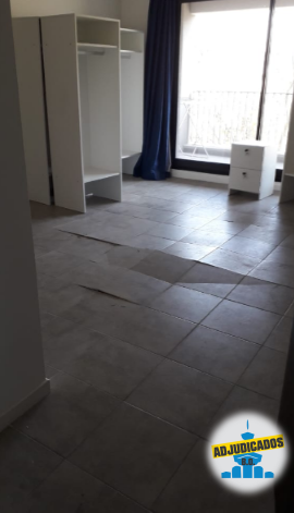 vecinos_bo's tweet photo. Esto es ACTUALMENTE EL BARRIO OLIMPICO, así se encuentran las unidades. Este es el trabajo de meses de las constructoras. Mientras tanto los vecinos estamos viviendo de prestado por no poder pagar una cuota en #UVA y un alquiler a la par. Hagan algo @IVCBuenosAires https://t.co/9ZyIAzNw8k