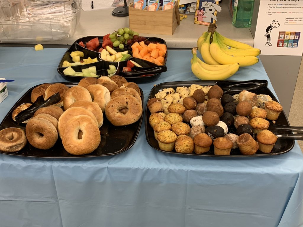 DalraidaPPA's tweet image. More pics from the #firstdayofK boohoo to yahoo breakfast sponsored by #publix Dalraida Commons. Thank you #billnyethepublixguy for being so generous!