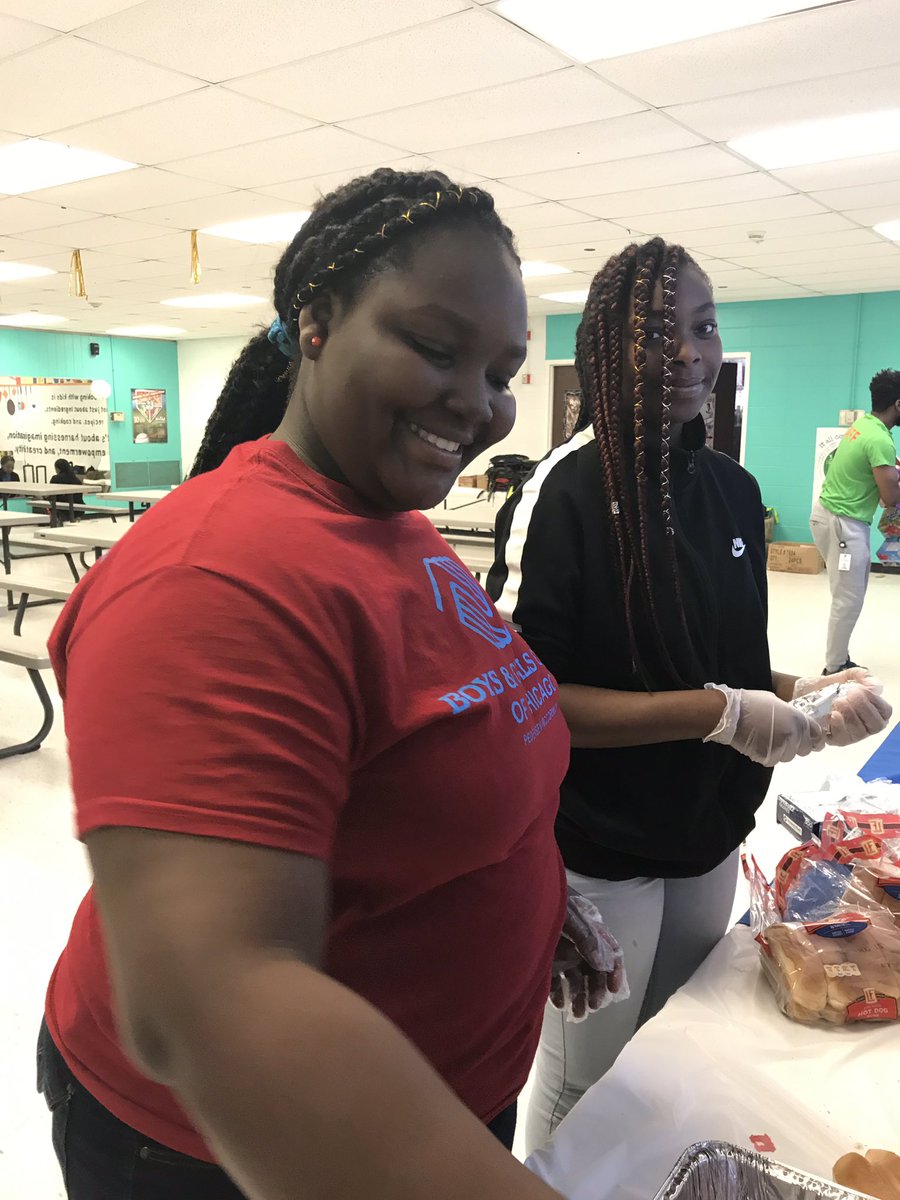 ChicagoCAPS20's tweet photo. The last day of Career Weeks with our partners at Boys &amp; Girls Club @BGCChi is starting up, preppping of lunch and stacking up school supplies to cap off the experience: a great wrap up for a great couple of weeks-

Thank you for the opportunity!
@Chicago_Police @cbschicago https://t.co/kxOfiJ7zCC