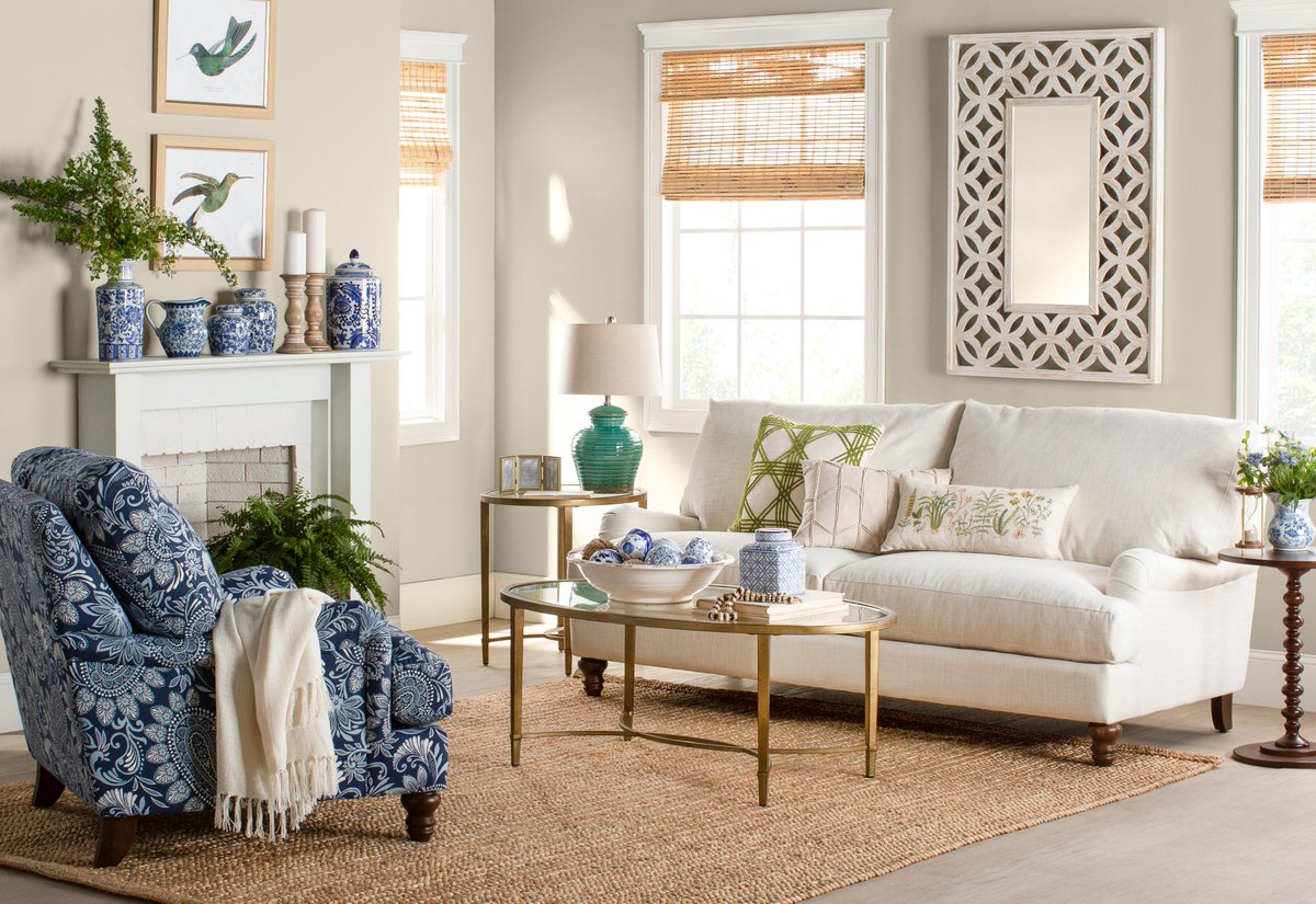 No one fabric is perfect for every home – that’s why we offer custom upholstery. Visit the link in our bio to see the 100+ fabric options for the Montgomery Loveseat (including stain-resistant and pet-friendly options). bit.ly/31tBFH3