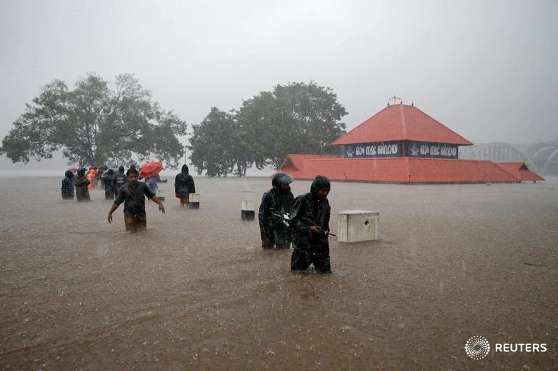 IndiaPhotos's tweet photo. Pictures: India this week https://t.co/8JuQ5wVAGe https://t.co/15EMVVhxTy