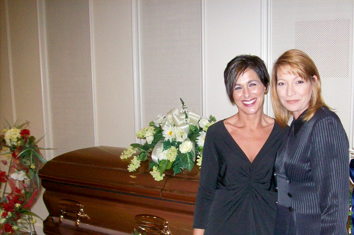 BigBitingPig's tweet photo. Is it just me or do they look a bit too happy at a funeral? 

Watch Widow on Amazon Prime
https://t.co/bcx5JOHhuP

#SUPPORTINDIEFILM
#INDIERIGHTSMOVIES
#FUNERAL
#WIDOW
#FUNERALFUN https://t.co/CpQvODp6Qq