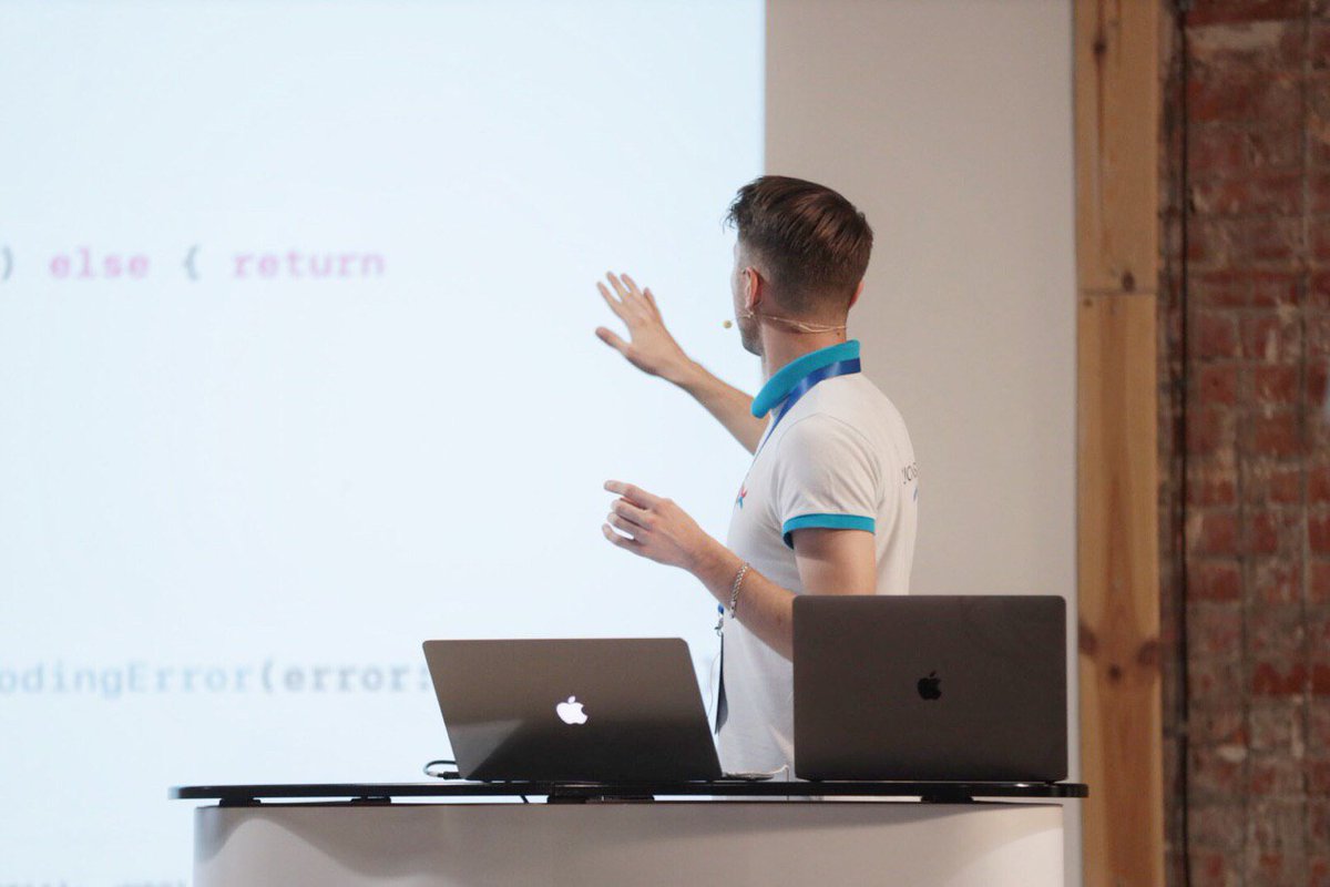 iThink_meetup's tweet photo. Виталий Резцов и Андрей Вергунов, “Пишем приложение на следующий год”
- используем SwiftUI
- используем Combine
- используем CloudKit. https://t.co/Vw7nb1FGCp
