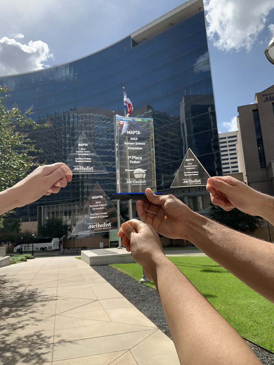 GrattoniLab's tweet photo. Congratulations to the winners of #MAPTA summer symposium 2019 @MethodistHosp. #grattonilab #nanomedicine #drugdelivery #nanotechnology #futuremdphd #futurephd https://t.co/FX9Utg9yzE