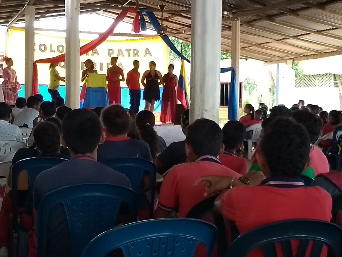 lucypv9's tweet photo. @SEMLORICA1  CELEBRACIÓN DEL BICENTENARIO DE NUESTRA INDEPENDENCIA Y CLAUSURA DE PROYECTOS DE MUSICA Y ARTES PLASTICAS I.E EL REMOLINO. https://t.co/rsVFjPek2N